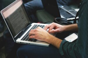 Best Side Hustles for Students in Pakistan (2026 Guide)